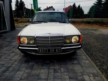 Mercedes W123 1981 Mercedes-Benz W123 Mercedes-Benz W123 2.0 Benzyna 94KM, zdjęcie 7