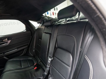 Jaguar XF II Sedan 2.0 i4D 240KM 2019 JAGUAR XF 2.0 AWD R-Sport aut Sedan 241KM 2019, zdjęcie 28