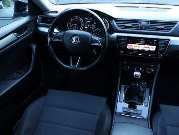 Skoda Superb III Kombi 2.0 TDI 150KM 2017 Skoda Superb 2.0 TDI, Salon Polska, Xenon, zdjęcie 6