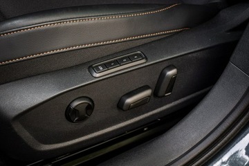 Cupra Leon II Hatchback 1.5 eTSI MHEV 150KM 2024 Cupra Leon 1.5 eTSI 150 KM DSG DEMO, zdjęcie 12