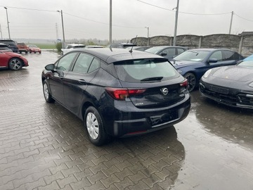 Opel Astra K Hatchback 5d 1.0 Turbo 105KM 2018 Opel Astra EcoTec Klimatyzacja, zdjęcie 3