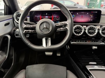 Mercedes Klasa A W177/V177 Hatchback Facelifting 2.0 220 190KM 2025 A Klasa 220 4-Matic AMG Line 2.0 (190KM) 2025, zdjęcie 11