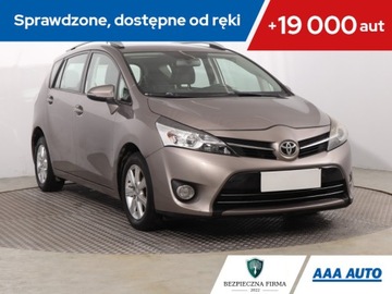 Toyota Verso Minivan Facelifting 1.8 Valvematic 147KM 2014 Toyota Verso 1.8 Valvematic, Salon Polska
