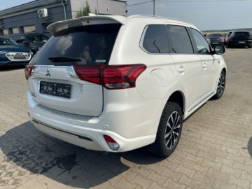 Mitsubishi Outlander III SUV PHEV Facelifting 2020 2.4 PHEV 224KM 2020 Mitsubishi Outlander AWD PHEV Automat Kamera, zdjęcie 2