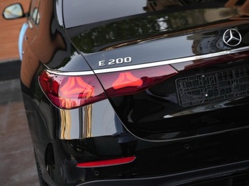 Mercedes Klasa E W214 Sedan 2.0 200 204KM 2024 MERCEDES-BENZ E Klasa 200 AMG Sedan 2.0 (204KM) 2024, zdjęcie 11