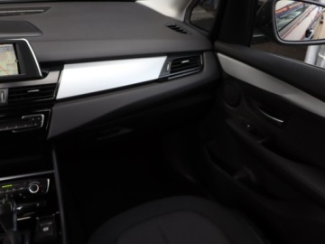 BMW Seria 2 F22-F23-F45-F46 Gran Tourer 218d 150KM 2016 BMW 2 Active Tourer 218d Active Tourer, zdjęcie 7