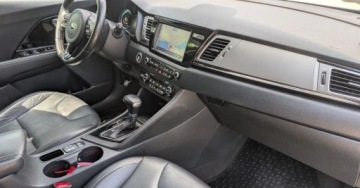 Kia Niro I Crossover 1.6 GDi Hybrid 141KM 2016 Kia Niro 1.6 GDI HEV141KM84tys km 1.6 Hybryda 141KM, zdjęcie 10