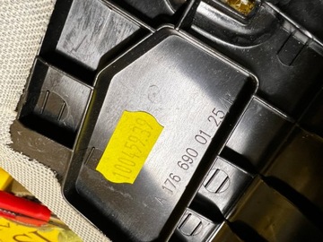 OSŁONA POSZYCIE SŁUPKA PRAWY PRZÓD INFINITI Q30