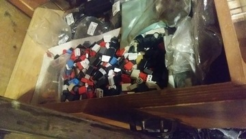 Кнопка ISOSTAT из Польской Народной Республики, 2 шт, красная ИЗ АРМИИ