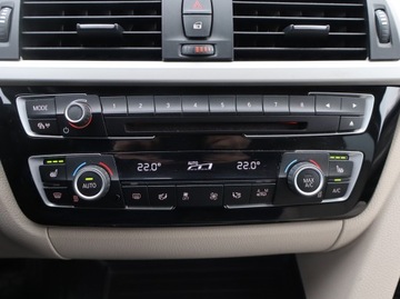BMW Seria 3 F30-F31-F34 Touring Facelifting 2.0 318d 150KM 2018 BMW 3 318 d, Automat, Skóra, Navi, Klima, zdjęcie 11
