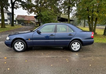 Mercedes Klasa C W202 Sedan W202 2.8 193KM 1995 Mercedes-Benz Klasa C Niski przebieg, skorzana tapicerka, klimatyzacja 2.8, zdjęcie 6