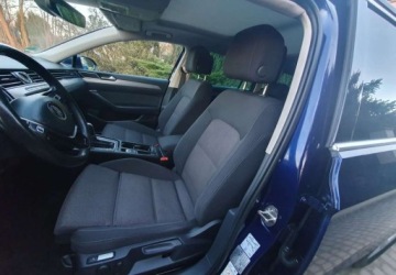 Volkswagen Passat B8 Variant 2.0 TDI BlueMotion SCR 150KM 2018 Volkswagen Passat Volkswagen Passat 2.0 TDI (BlueMotion Technology) DSG Co, zdjęcie 9