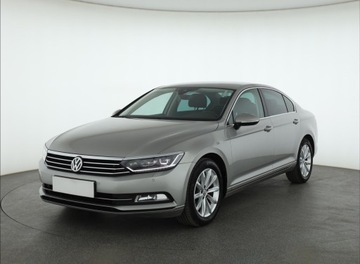 Volkswagen Passat B8 Limousine 2.0 TDI BlueMotion Technology 150KM 2016 VW Passat 2.0 TDI, Salon Polska, Serwis ASO, zdjęcie 1