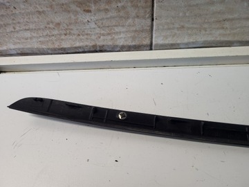 НАКЛАДКА ПЕРЕДНЕГО ОКНА ПРАВАЯ CITROEN C5 III X7 9659145880