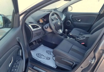 Renault Megane III Hatchback 1.6 16v 110KM 2010 Renault Megane SLICZNY 1.6 Benzyna BOGATA WERSJA Oryginal ZADBANY Niski Pr, zdjęcie 5