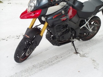 Крышка двигателя Suzuki V-Strom 1000 - защитные дуги Givi/Kappa