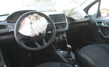 Peugeot 208 I Hatchback 5d Facelifting 1.5 BlueHDi 102KM 2019 Peugeot 208 1.5 Diesel 102KM, zdjęcie 6