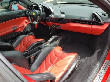 Ferrari 2016 Ferrari 488 Gtb 2016 3.9l 3.9 Benzyna 660KM, zdjęcie 8