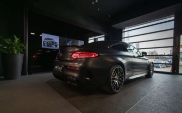 Mercedes Klasa C W206 2022 Mercedes-Benz Klasa C 63 S AMG Final Edition 1 z 499 egzemplarzy Stan ko, zdjęcie 34