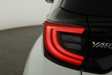 Toyota Yaris IV Hatchback 1.5 Hybrid Dynamic Force 116KM 2021 Toyota Yaris 1.5 VVT-i Hybrid, Salon Polska, zdjęcie 14