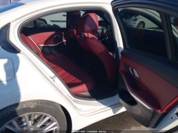 BMW Seria 3 G20-G21 2023 BMW Seria 3 330e 2023 2.0l 2.0 Hybryda 180KM, zdjęcie 12