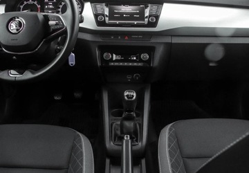 Skoda Fabia IV 1.0 TSI 95KM 2022 Skoda Fabia 1.0TSI 95KM Ambition Plus, Tempomat, Klimatyzacja Automatyczna, zdjęcie 15