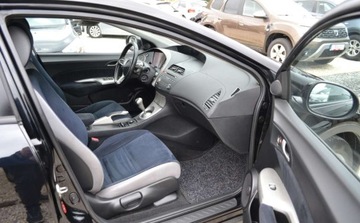 Honda Civic VIII Hatchback 5d 1.4 i 83KM 2006 Honda Civic BEZWYPADKOWE - Niski przebieg - po oplatach gotowa do rejestra, zdjęcie 26