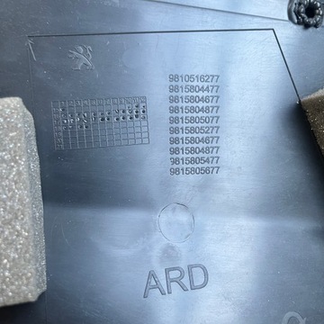 BOCZEK TAPICERKA DRZWI LEWY PRAWY TYŁ 3008 II