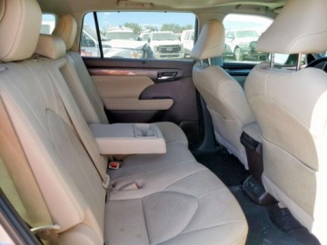 Toyota Highlander III 2022 Toyota Highlander Limited 2022 3.5l 3.5 Benzyna 295KM, zdjęcie 10