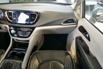 Chrysler Pacifica II 3.6 V6 291KM 2022 Chrysler Pacifica Limited 3.6L V6 291KM Panorama Radar Odkurzacz Cam360 Ma, zdjęcie 13