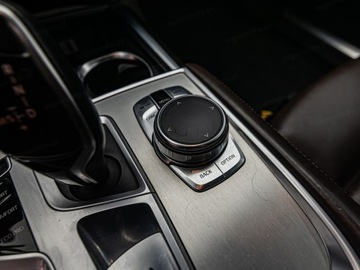 BMW Seria 7 G11-G12 Sedan 740d 320KM 2017 Od ręki - 740d xDrive Sedan 3.0 320KM 2017, zdjęcie 24