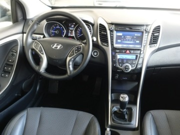 Hyundai i30 II Hatchback 3d 1.6 CRDi (HIGH)  128KM 2013 Hyundai i30 1.6 CRDI 128KM/Panorama, zdjęcie 20