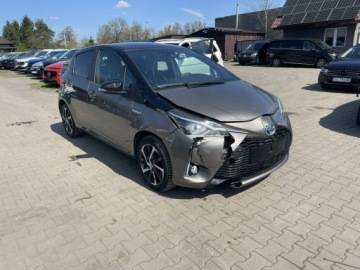 Toyota Yaris III Hatchback 5d Facelifting 2017 1.5 Hybrid 100KM 2020 Toyota Yaris Automat Hybryda Klimatronik Kamera, zdjęcie 3