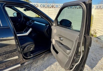 Land Rover Range Rover Evoque I SUV 5d Facelifting 2.0 Si4 240KM 2015 Land Rover Range Rover Evoque Land Rover Range Rover Evoque 2.0Si4 SE 2.0, zdjęcie 32