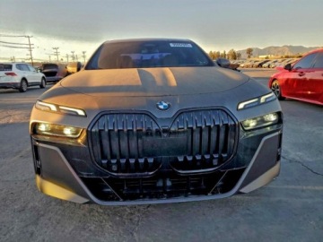 BMW Seria 7 G70 2023 BMW Seria 7 740, 2023r., 3.0L 3.0 Benzyna 375KM, zdjęcie 4