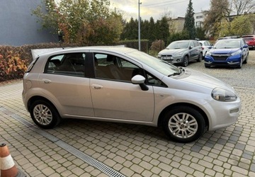 Fiat Punto Punto 2012 Hatchback 3d 1.2 8v 69KM 2013 Fiat Punto 2012 1,2 69KM Rej.03.2014r Klimatyzacja Bluetooth 1.2 Benzyna, zdjęcie 3