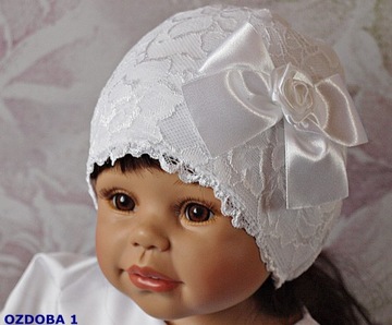 БЕЛАЯ КРУЖЕВНО-ФЛИСОВАЯ ШАПКА 68