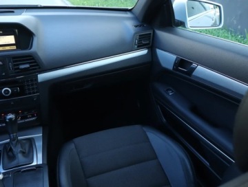 Mercedes Klasa E W212 Coupe 200 CGI BlueEFFICIENCY 184KM 2011 Mercedes E E 200, Automat, Skóra, Klima, zdjęcie 7
