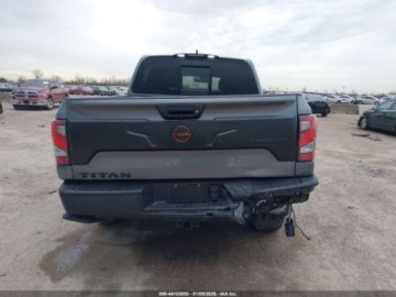 Nissan Titan 2024 Nissan Titan Pro-4x 2024 5.6 Benzyna 400KM, zdjęcie 4