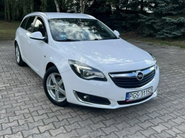 Opel Insignia I Sports Tourer Facelifting 2.0 CDTI ECOFLEX 120KM 2015 Opel Insignia Zarejestrowany 2.0 CDTi Navi LED