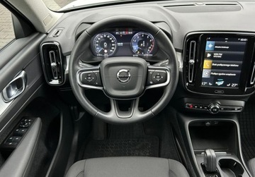 Volvo XC40 Crossover 1.5 T3 163KM 2021 Volvo XC 40 Momentum Pro, GPS, Kamera, Tempomat, Rozpoznawanie znakow,Bezw, zdjęcie 4