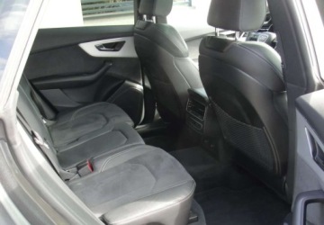 Audi Q8 Q8-e 3.0 55 381KM 2023 Audi Q8 Audi Q8 55 TFSIe quattro tiptronic 3.0 Hybryda Plug-in 381KM, zdjęcie 9