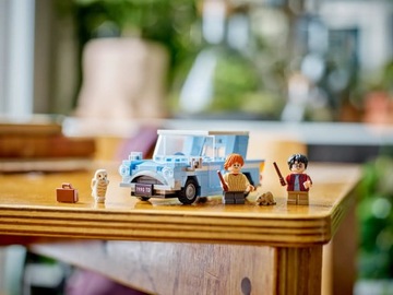 LEGO Гарри Поттер Летающий Форд Англия 76424