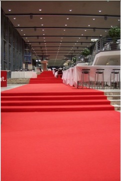 2-метровый полосатый ковер для ярмарки