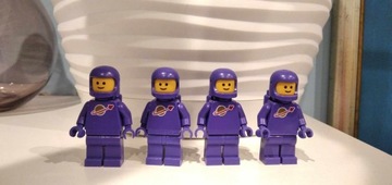 Набор 1x LEGO SPACE CLASSIC космонавт фиолетовый фиолетовый + 1x ЧУЖОЙ - НОВЫЙ