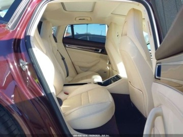 Porsche Panamera II Liftback 3.0 330KM 2018 Porsche Panamera 4 2018 3.0l 3.0 Benzyna 330KM, zdjęcie 12