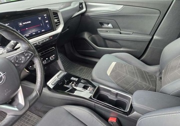 Opel Mokka II SUV 1.2 Turbo 130KM 2023 Opel Mokka 1.2 PB 130KM EAT Ultimate Serwis ASO Gwarancja Producenta do 20, zdjęcie 10