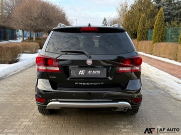 Fiat Freemont 2.0 Multijet II 16v 170KM 2014 Fiat Freemont Wersja CROSS 2.0 MultiJet 2 170km 4x4 2.0 Diesel 170KM, zdjęcie 9