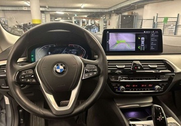 BMW Seria 5 G30-G31 Limuzyna Facelifting 3.0 530d 286KM 2022 BMW Seria 5 Luxury Line l Hak Holowniczy l Adaptacyjny Tempomat l VAT23, zdjęcie 13