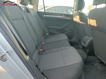 Volkswagen Passat B8 Variant 2.0 TDI 150KM 2015 Volkswagen Passat GWARANCJA, Udok. przebieg, Zarejestrowany w PL, Mozliwa, zdjęcie 19